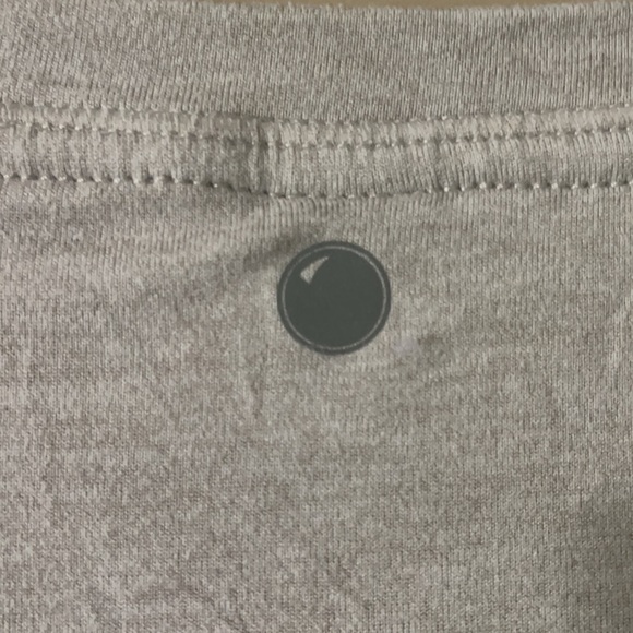 YOGA-LIC-IOUS Top - Picture 6 of 9